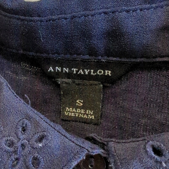 Ann Taylor Size S 100% Linen Shirt - Picture 3 of 5
